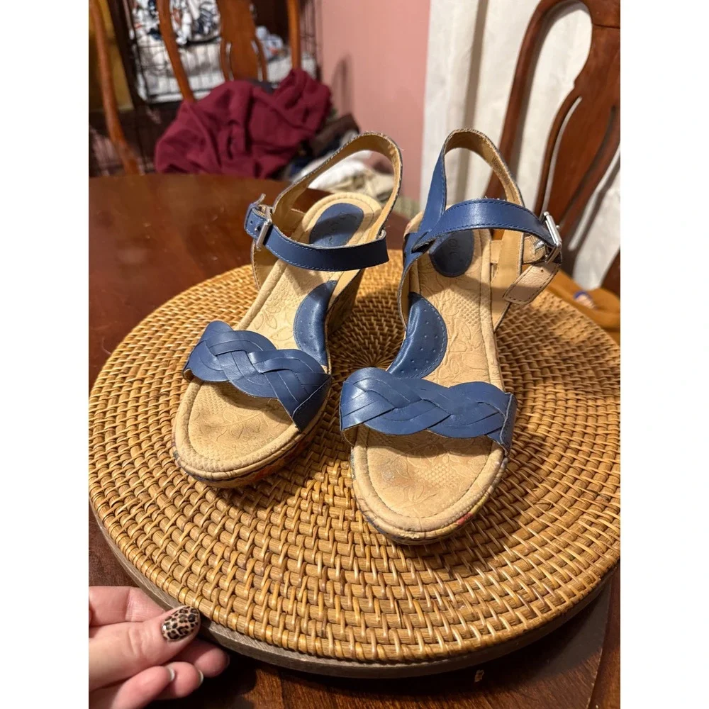 b.o.c. Born Concept Blue Leather Floral Cork Wedge Sandals Size 8M